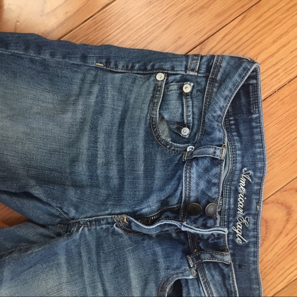 Skinny/strait leg American eagle jeans. - Picture 2 of 5